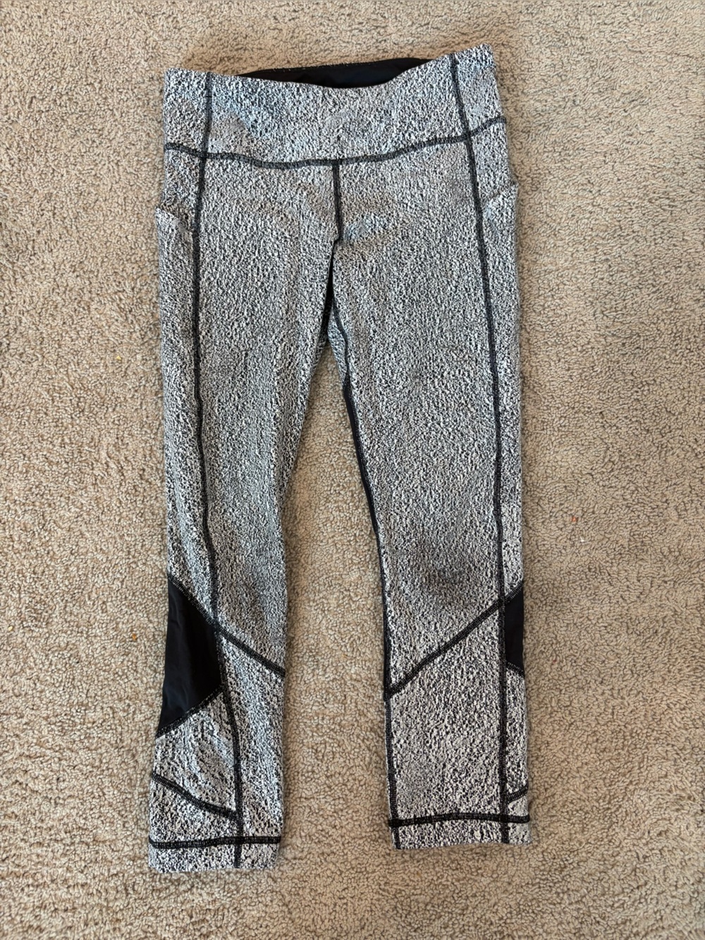 Lululemon pace rival crop 10 power luxtreme spray jacquard Sz 6